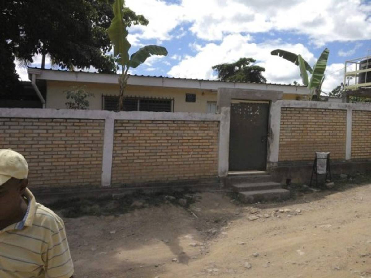 Hasta carros fumingan en municipio de Honduras por chikungunya