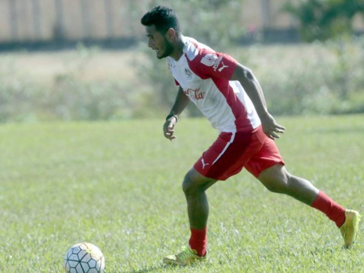 Alex López sigue en Olimpia