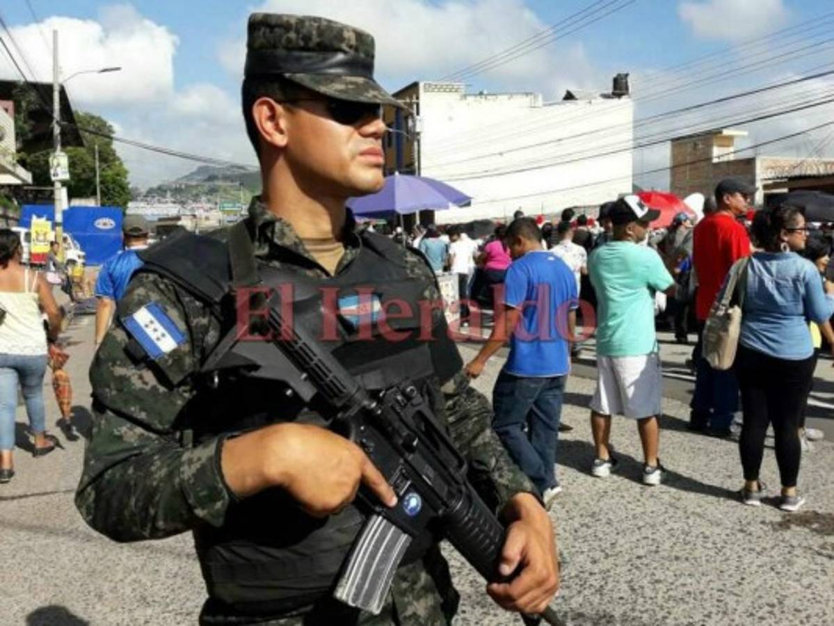 Tres mil agentes resguardan los desfiles en Honduras