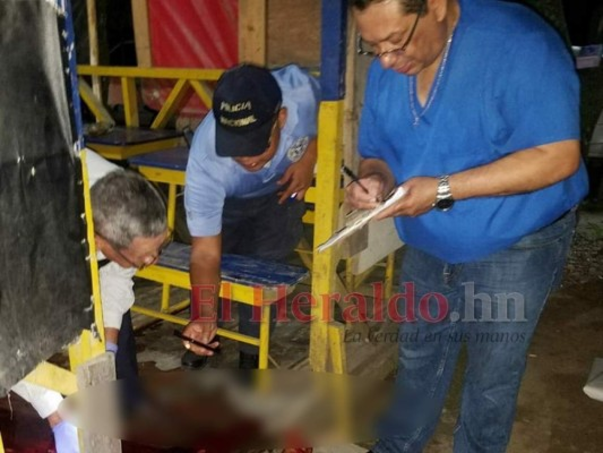 Encapuchados y con chalecos iban autores de masacre en Omoa