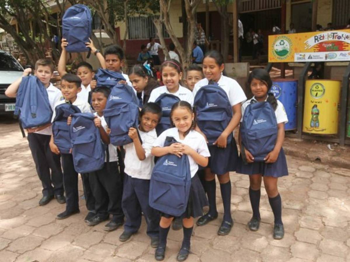 Equinsa premia a escolares inventivos y de excelencia