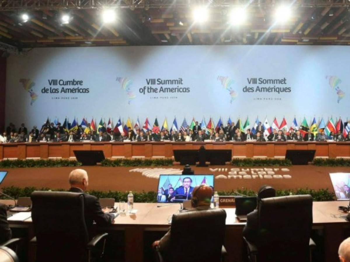 La Cumbre de las Américas aprueba en Lima 'compromiso' contra la corrupción