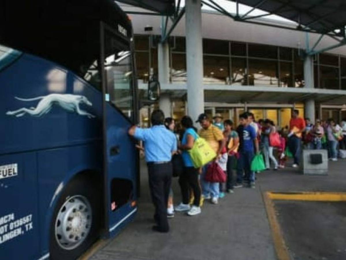 Buses de Estados Unidos son una 'trampa' para inmigrantes, dice ONG