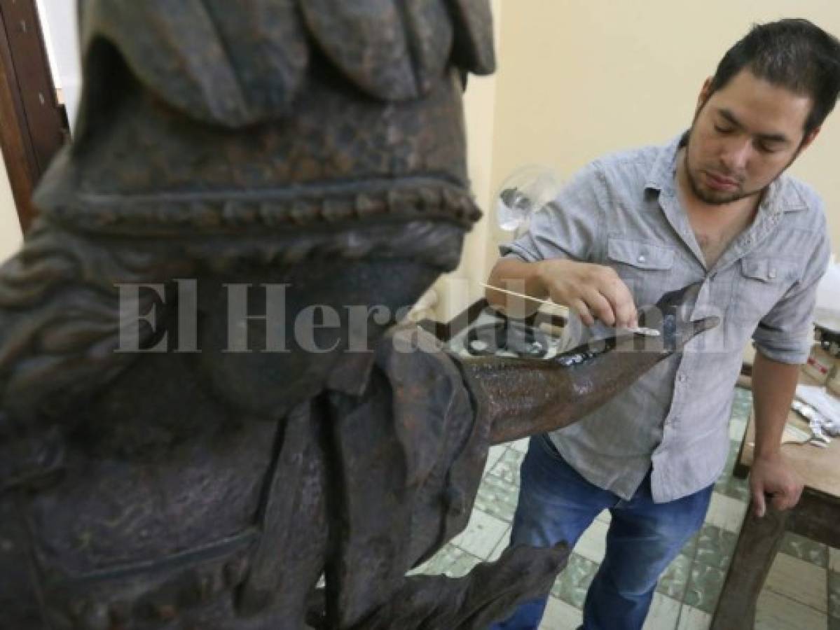 Restauradores son los guardianes del pasado en Comayagüela