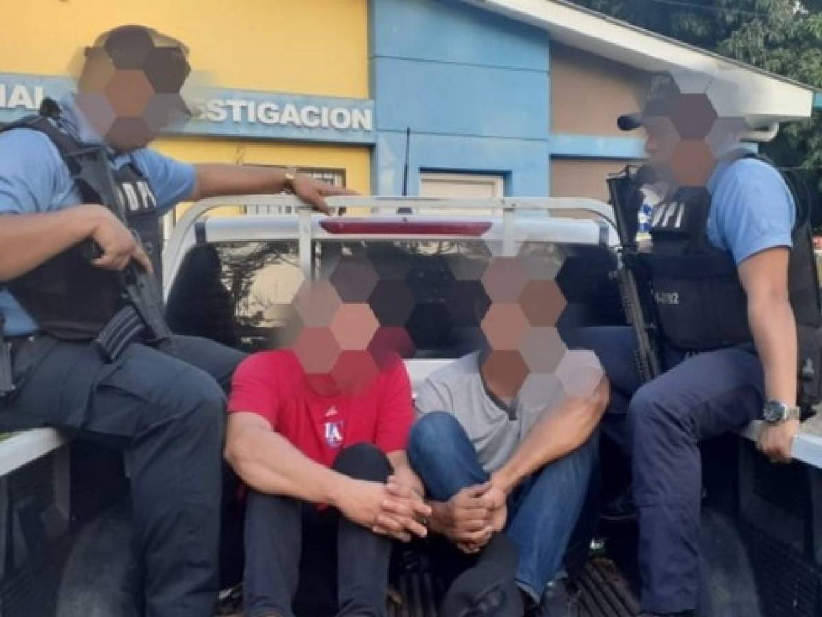 Capturan a sujetos que asaltaron local de comida rápida en La Ceiba 