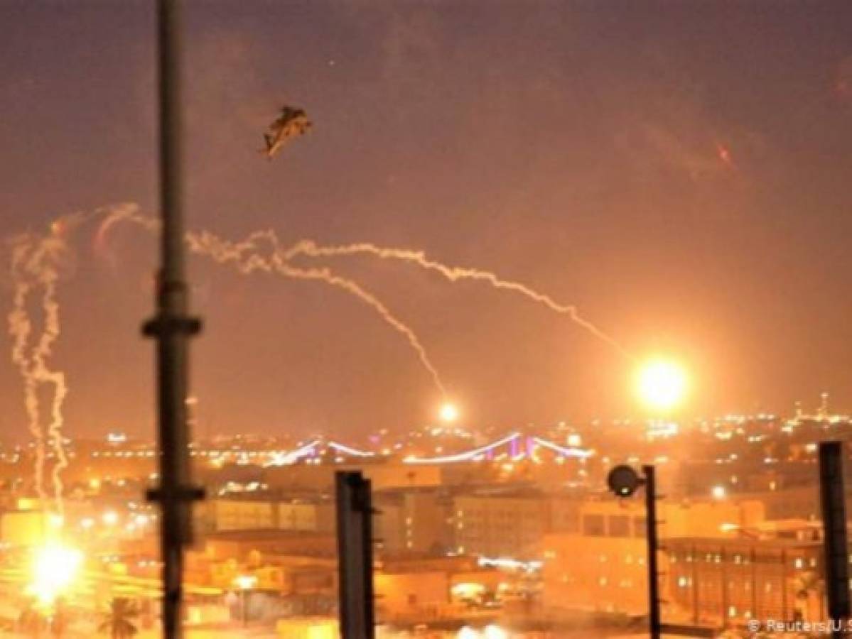 Impactan tres cohetes cerca de embajada de EEUU en Irak   