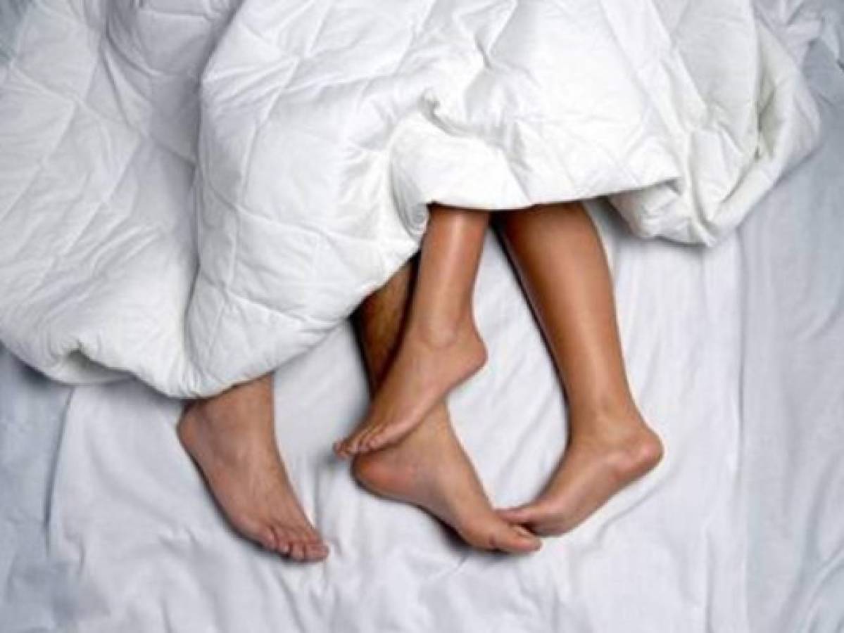 Mujer contagia zika a hombre a través de relaciones sexuales