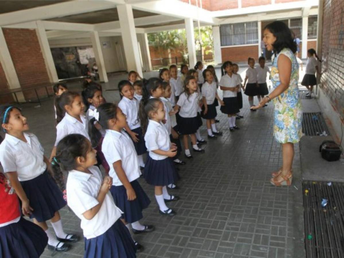 Continuidad de las escuelas de niñas depende de la matrícula