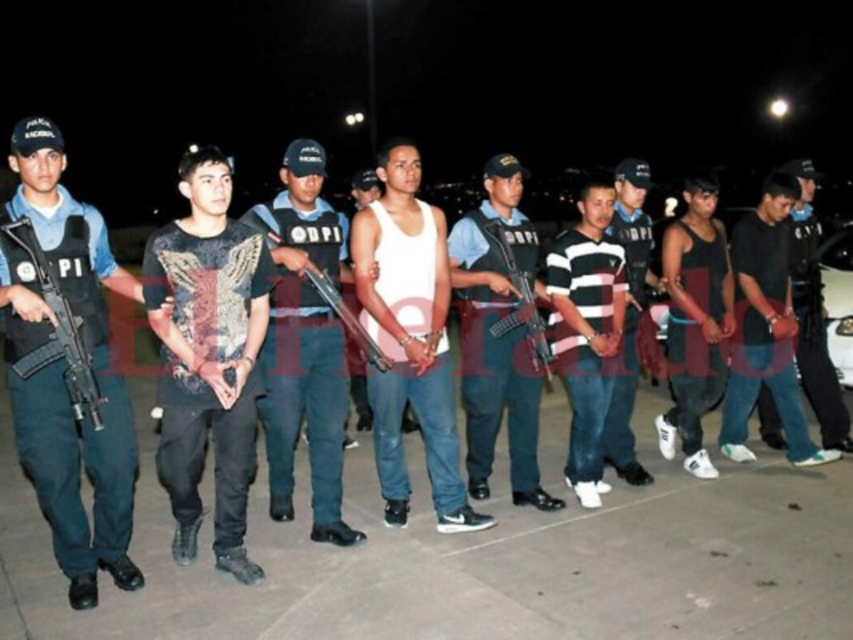 Con armas y drogas caen sujetos ligados a ataques en centros educativos