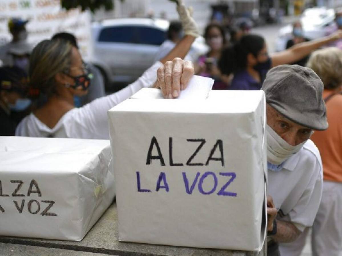 Oposición convoca a venezolanos a votar en consulta