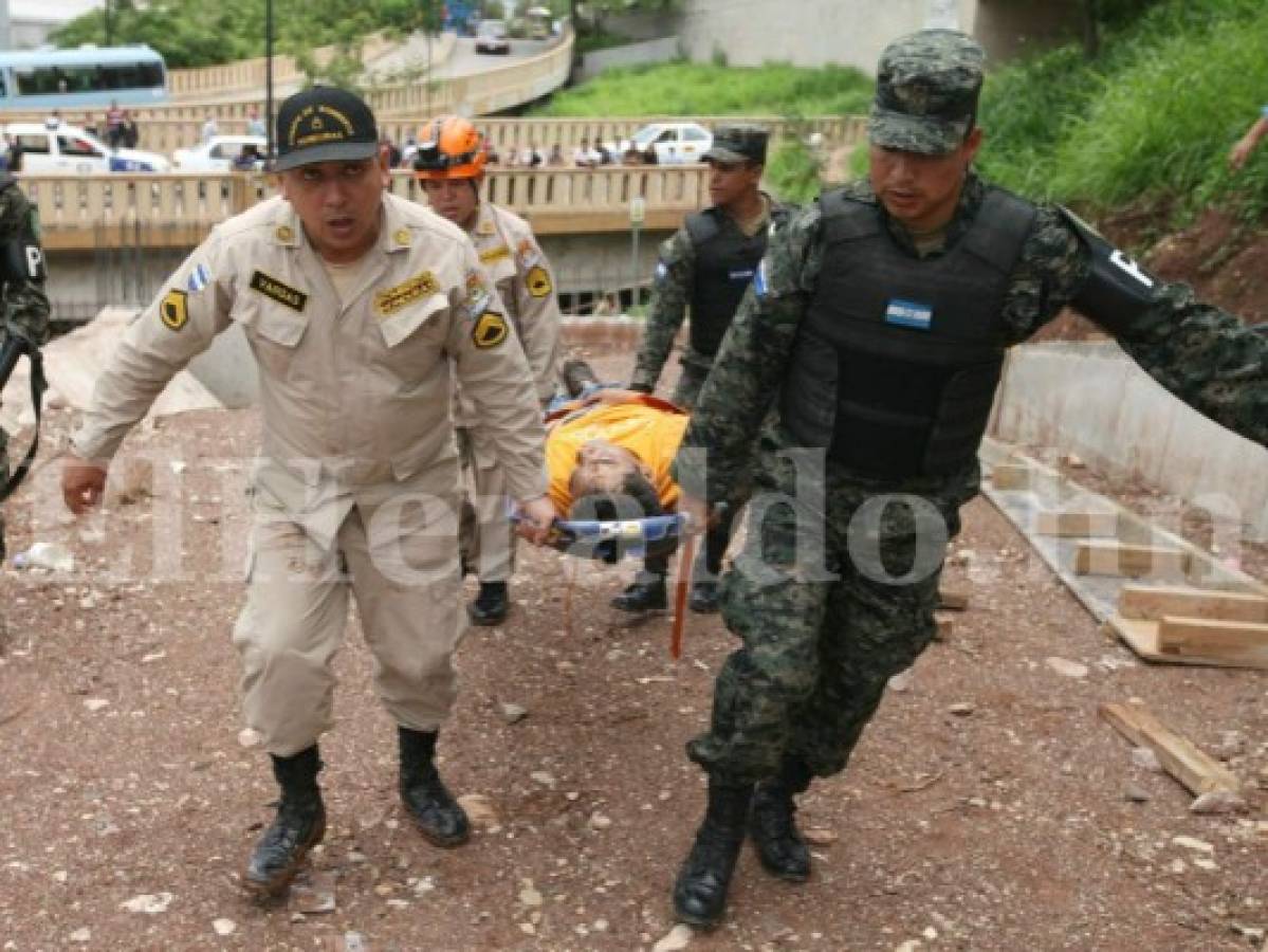 Honduras: Hombre borracho se cae del puente Estocolmo en Comayagüela