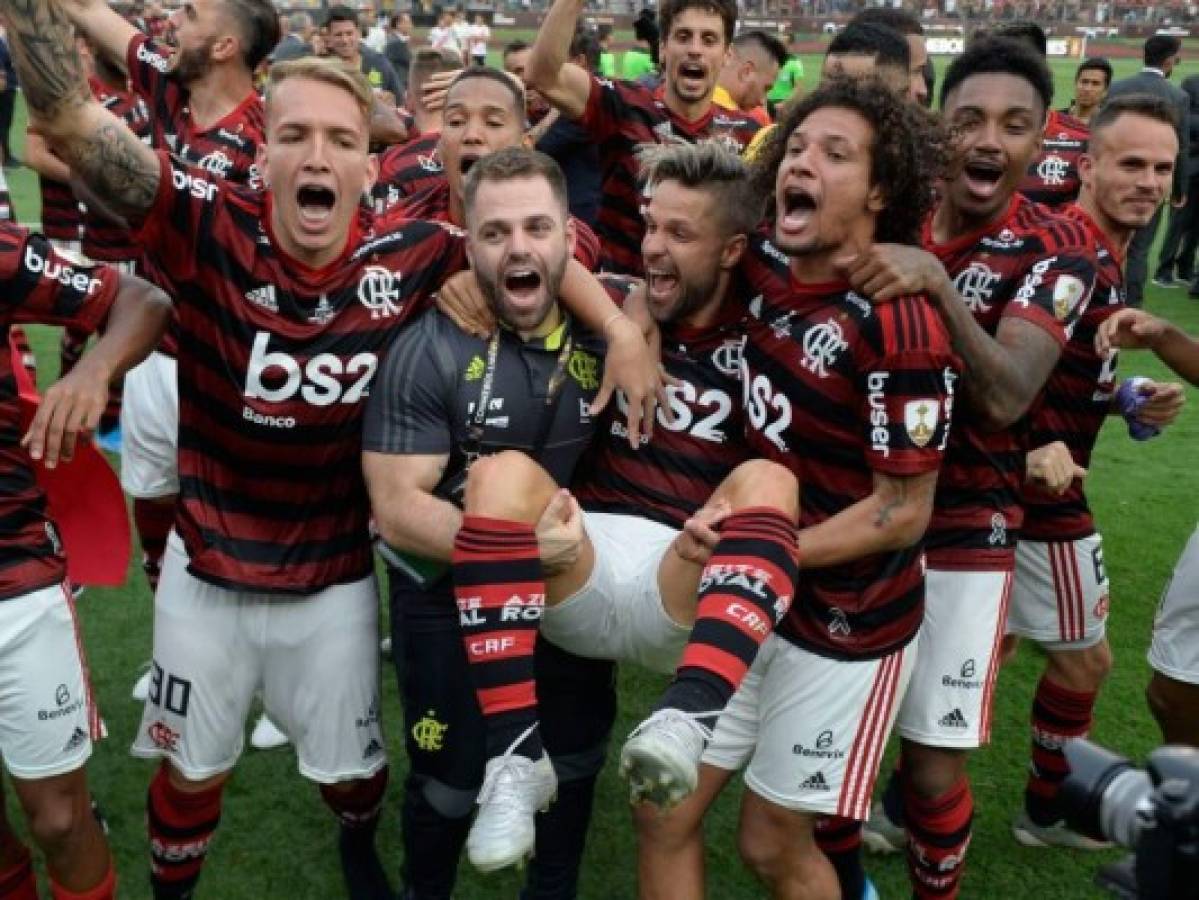 Flamengo remonta a River Plate en la agonía y alza la Copa Libertadores
