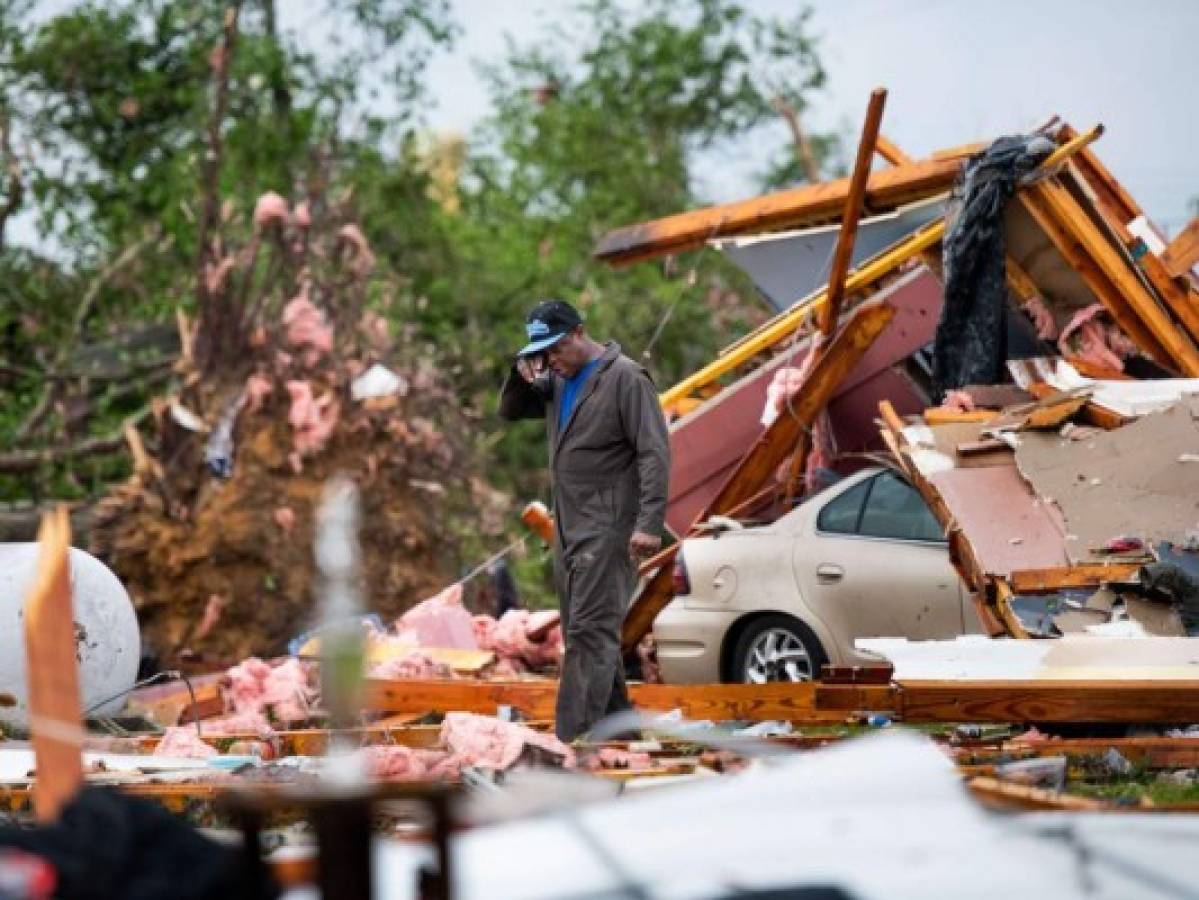 Al menos 19 muertos por tornados en el sur de EEUU