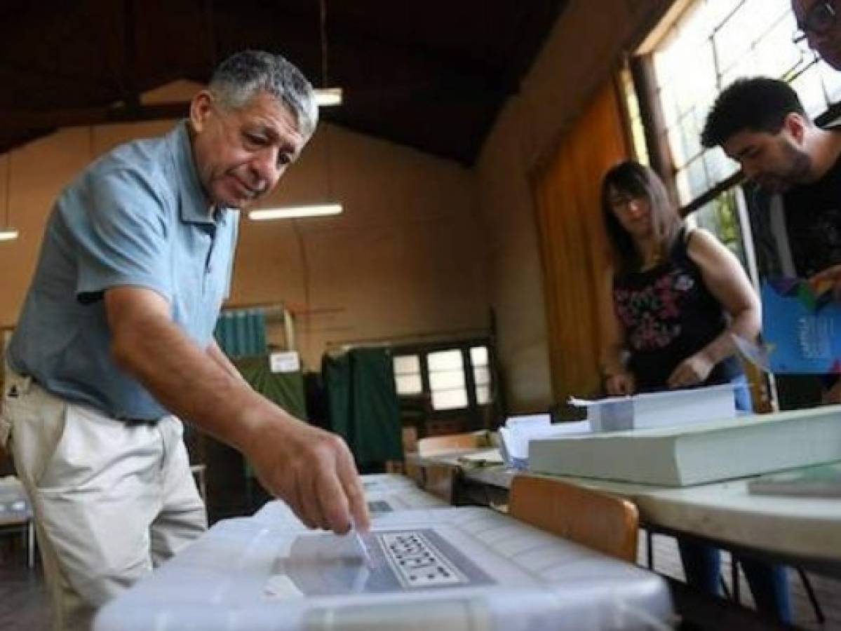 Un 46.7 por ciento de los chilenos votó en las elecciones