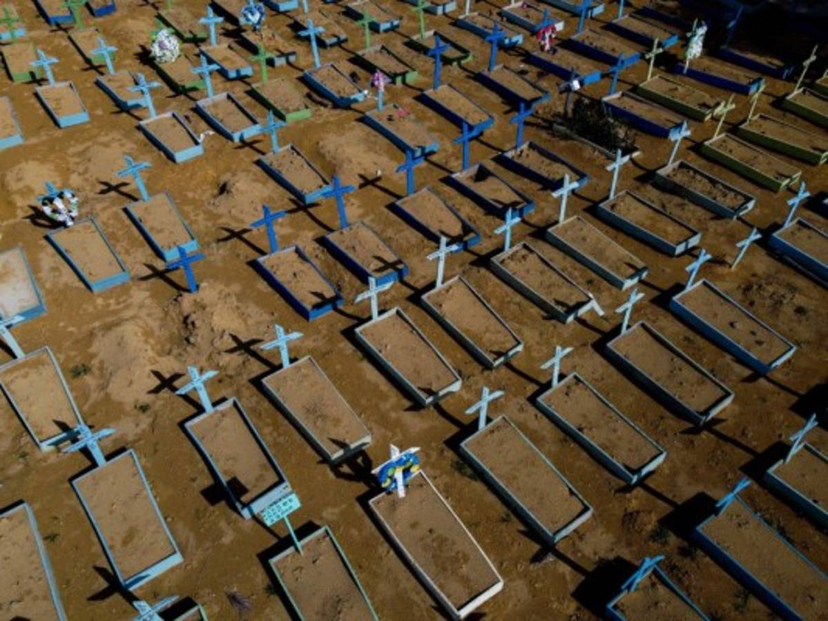 Hay más de 3 millones de muertos y cerca de 142 millones de casos de covid en el mundo