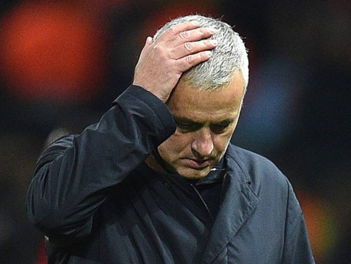 El Manchester United despide a José Mourinho