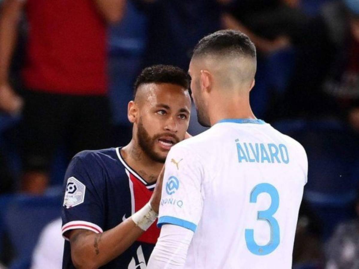 Neymar y Álvaro se quedan finalmente sin sanción 