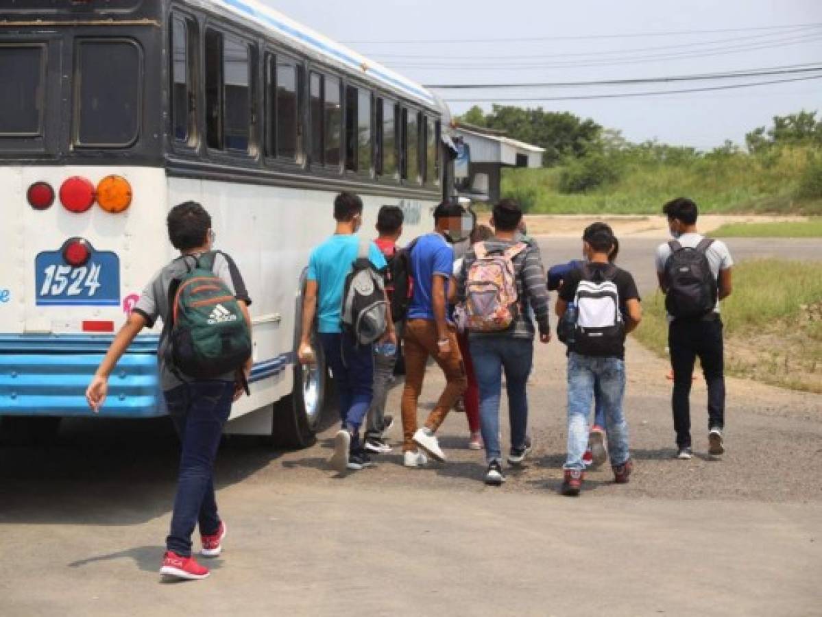 Retornan a Honduras 50 niños que viajaban solos a Estados Unidos