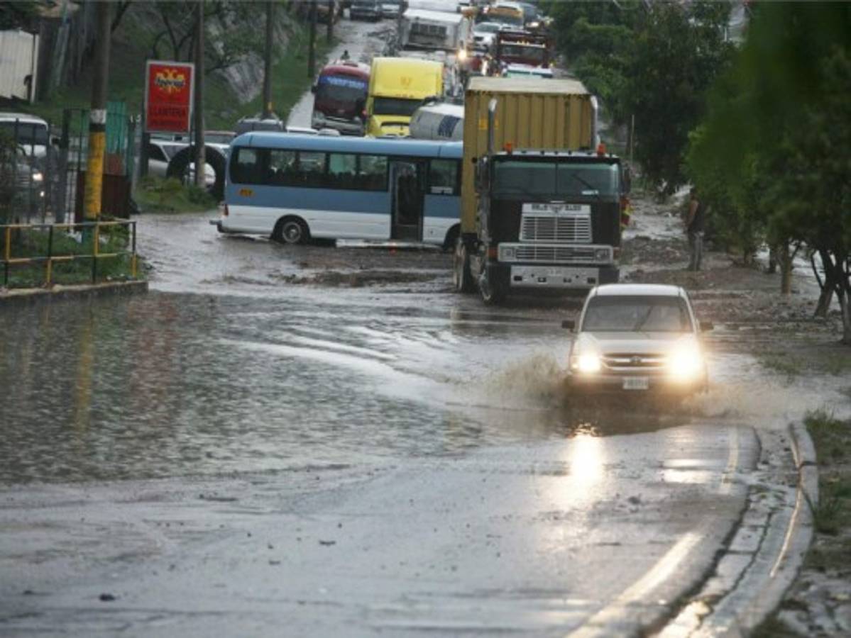 Fuertes lluvias seguirán esta semana en la zona centro, sur y oriente de Honduras