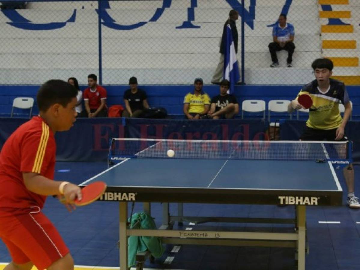 Selección juvenil de tenis de mesa de Taiwán se fogueó ante tenimesistas hondureños