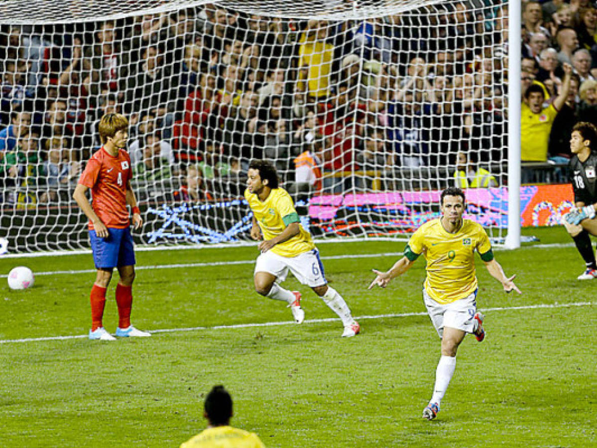 Brasil jugará la final por el oro con México al golear a Corea del Sur 3-0