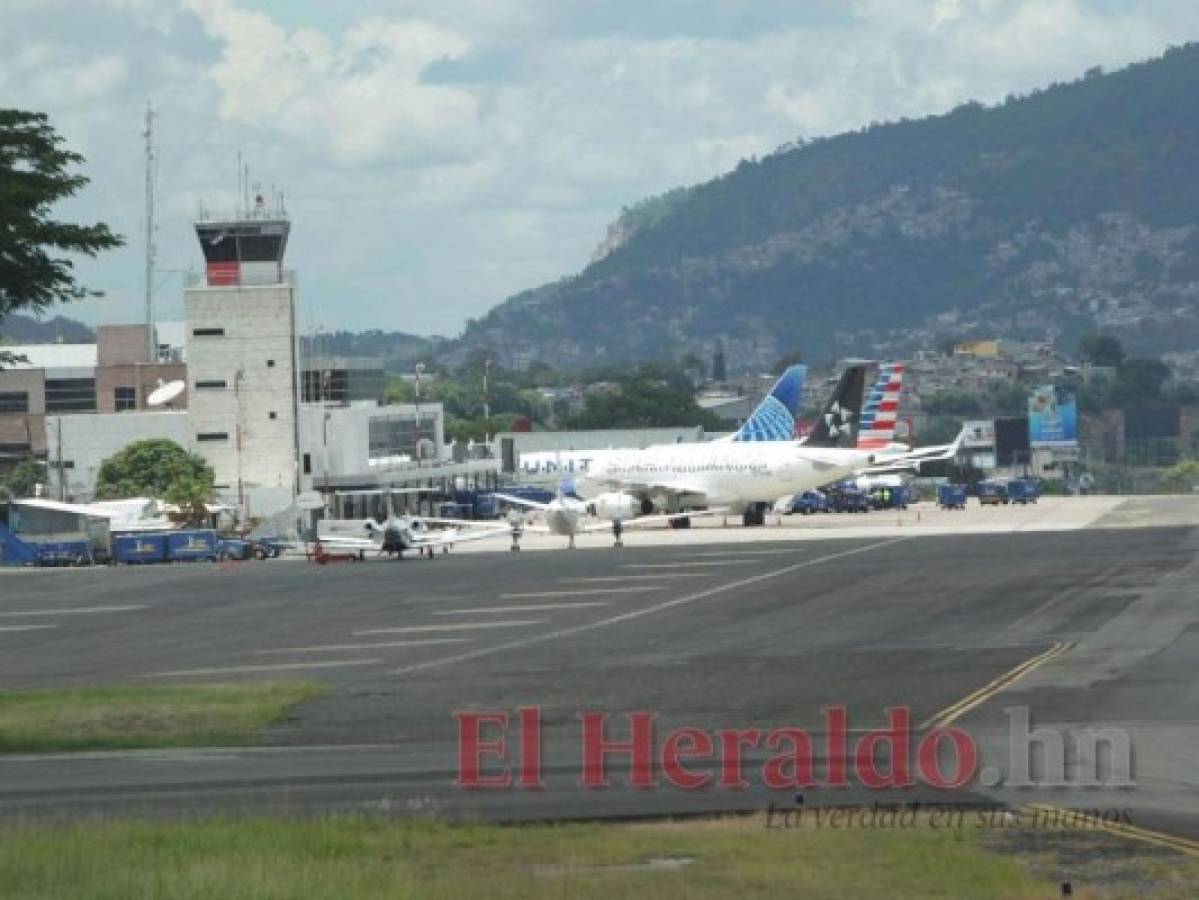 Aeropuerto Toncontín será limitado a vuelos nacionales, civiles y de carga aérea
