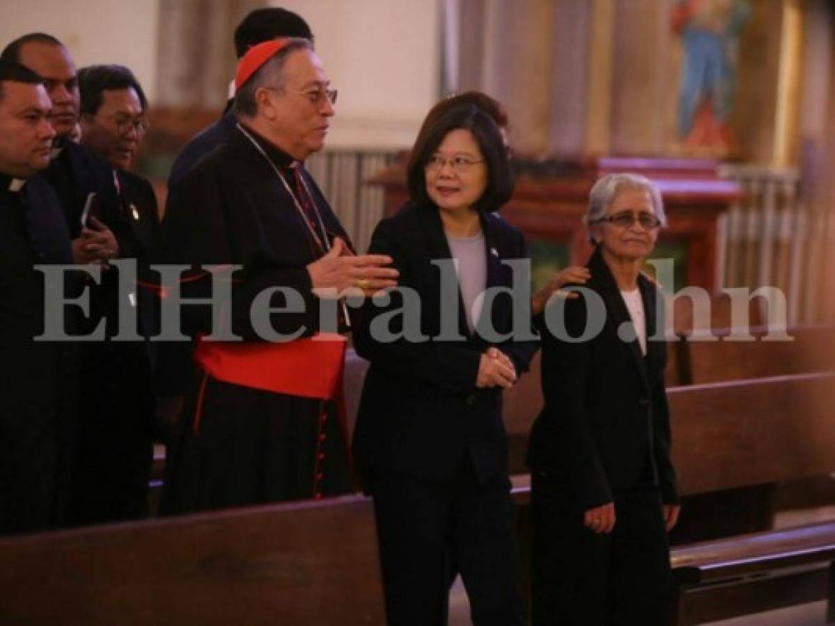 Presidenta de Taiwán Tsai Ing-wen visita Basílica de Suyapa y le conceden las llaves de la ciudad