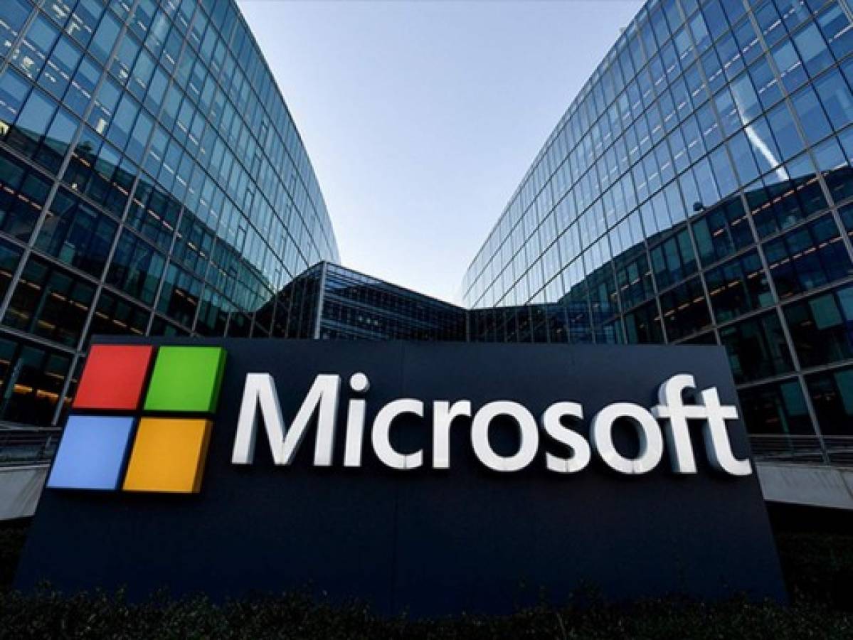 Microsoft dice que escucha conversaciones solo con permiso del usuario