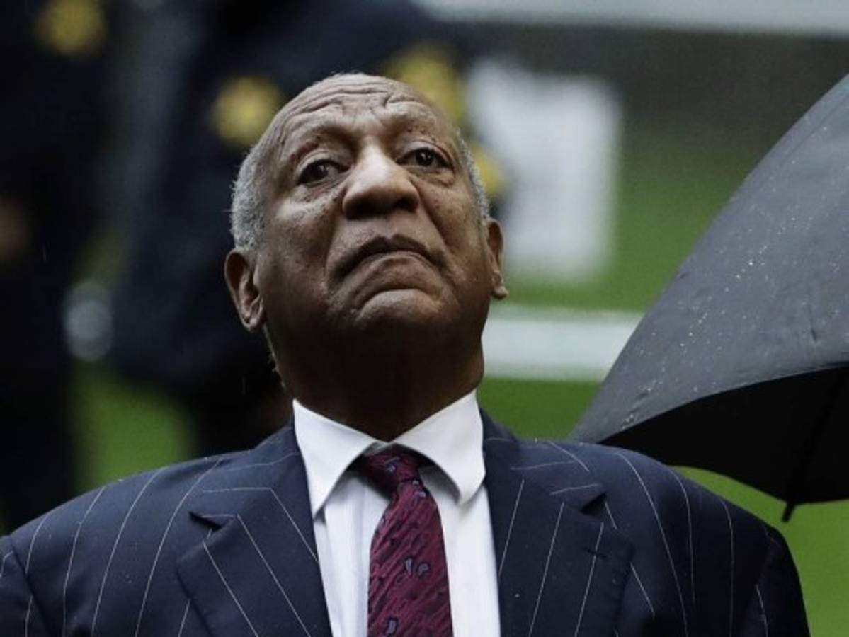 Bill Cosby es sentenciado a entre 3 y 10 años de prisión