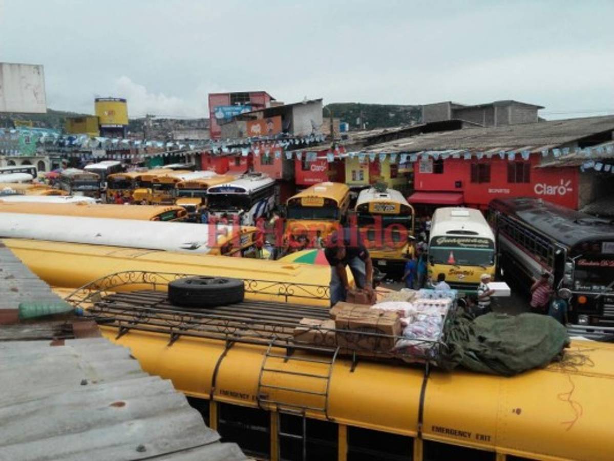 Hondureños comienzan a abandonar la ciudad por Feriado Morazánico