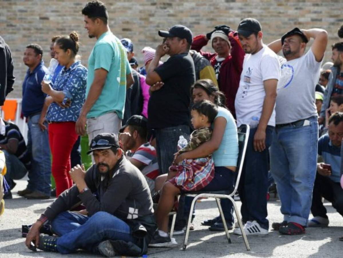 Fuerte custodia militar cerca de Texas por llegada de caravana de migrantes centroamericanos