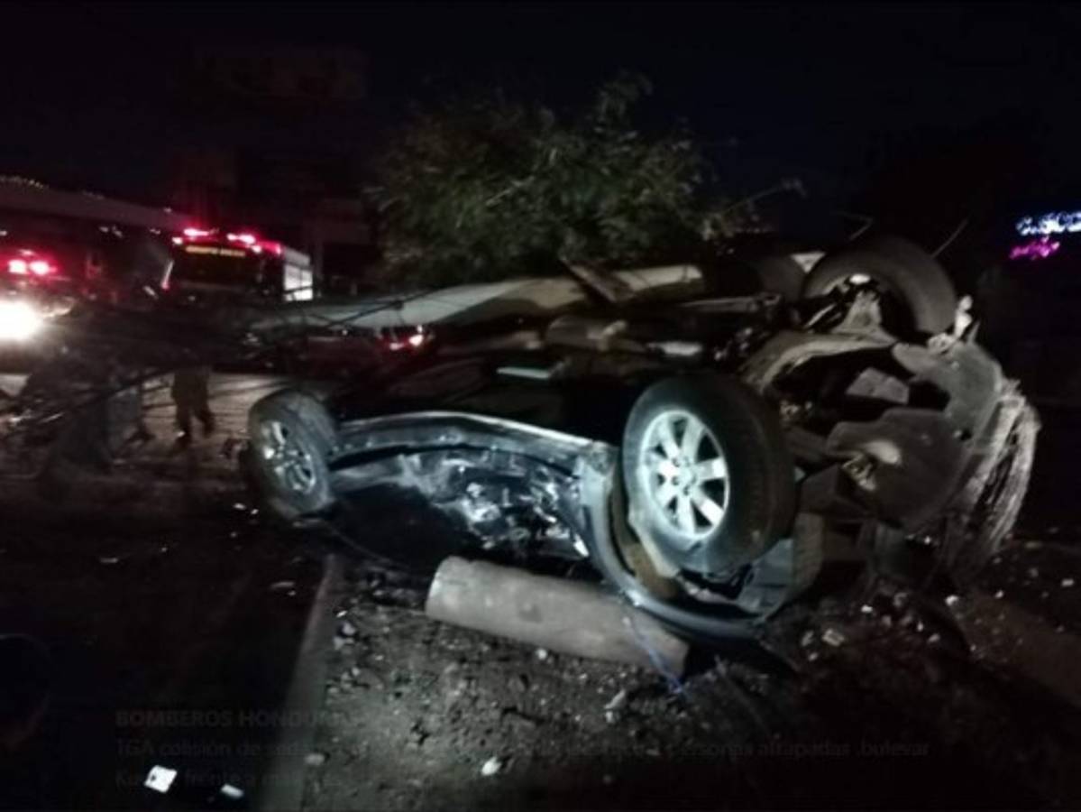 Dos heridos deja aparatoso accidente en el bulevar Kuwait