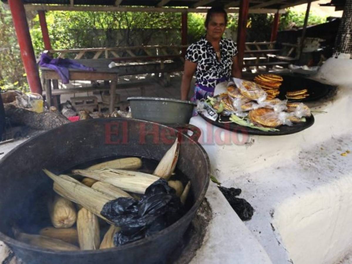 A puro maíz huele la ruta a Valle de Ángeles