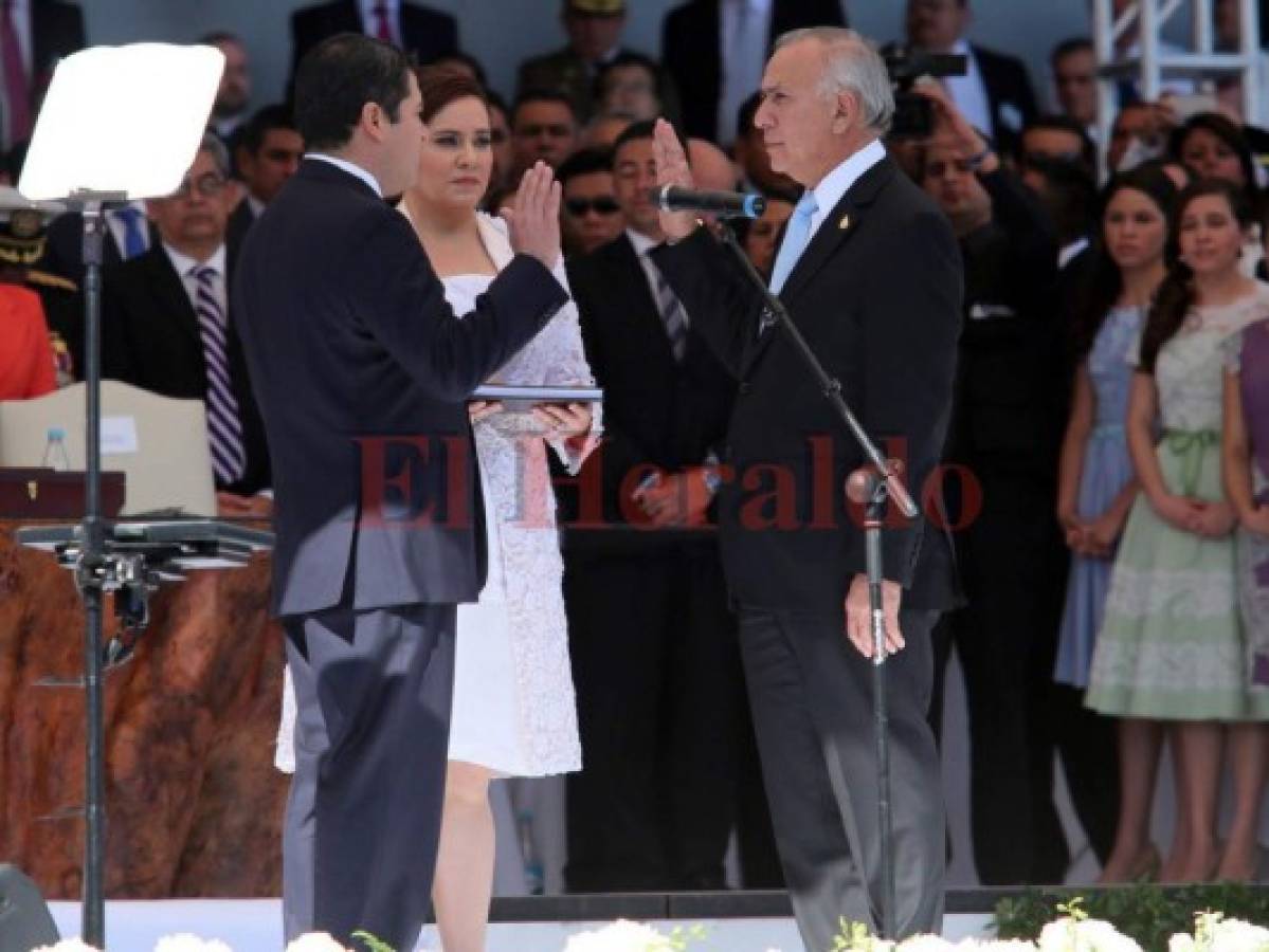 Toma de posesión es un acto del legislativo y no es necesario que sea en un estadio