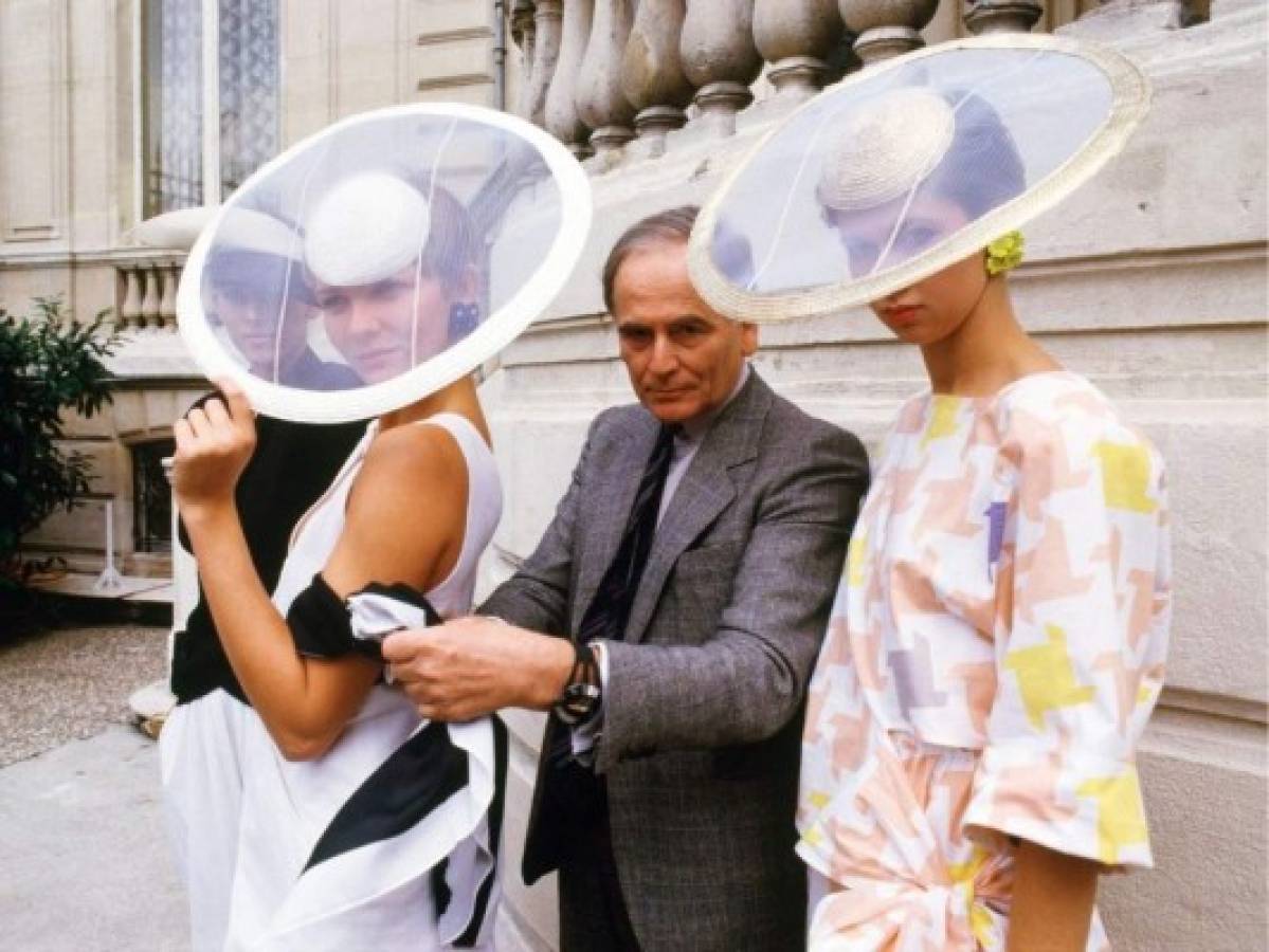 div id='DTElementID-23808227' class='Kicker'>Fallece el diseñador francés Pierre  Cardin a los