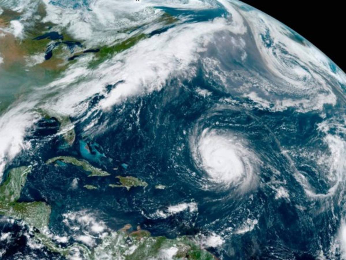 Tormenta Beta provoca alerta de huracán en la costa de Texas