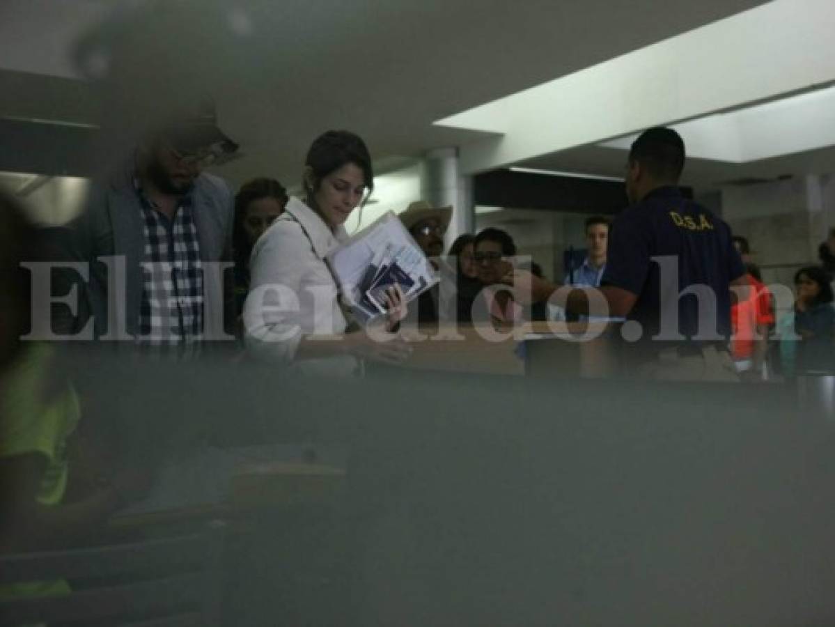 Familia del pastor Jorge Machado sale de Honduras rumbo a Estados Unidos