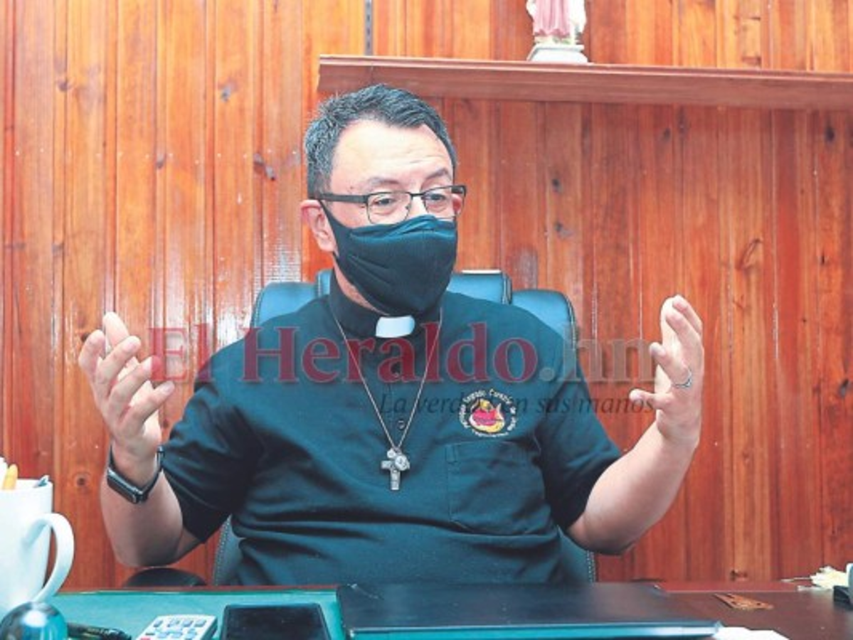 Padre Juan Ángel López: 'Necesitamos líderes serios, no pésimos actores que hacen daño en el país”