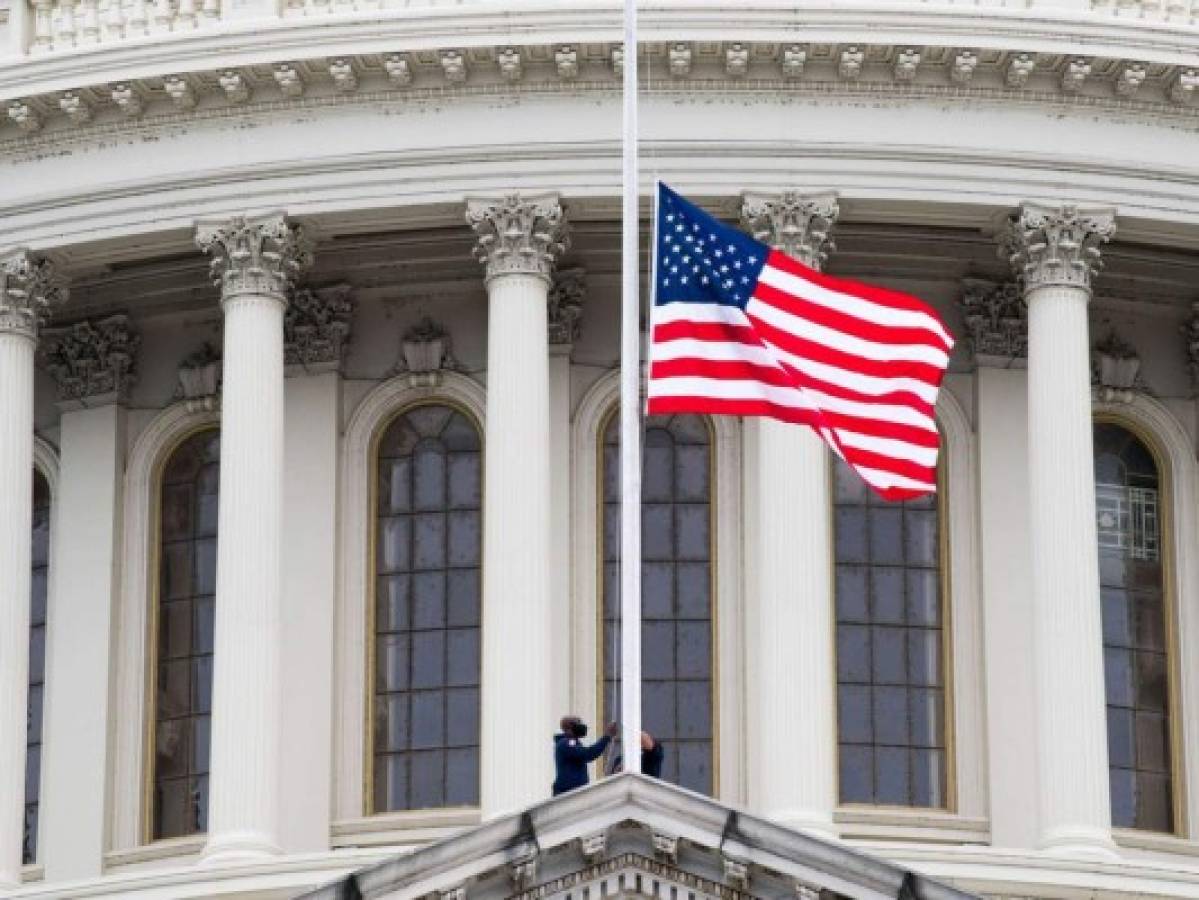 Capilla ardiente para Ginsburg en Capitolio de EEUU, primera mujer en recibir ese honor