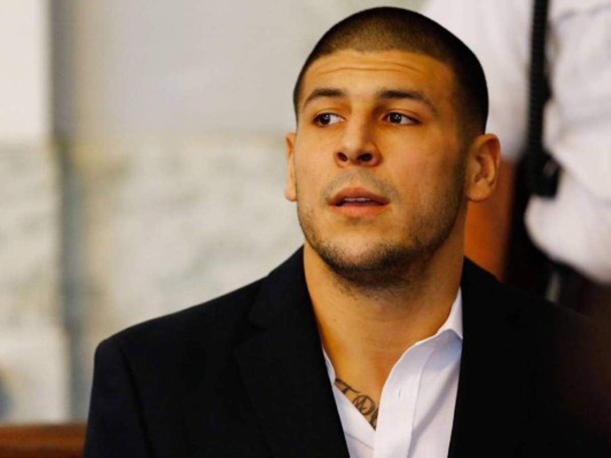 Aaron Hernández tenía un verso de la Biblia escrito en la frente