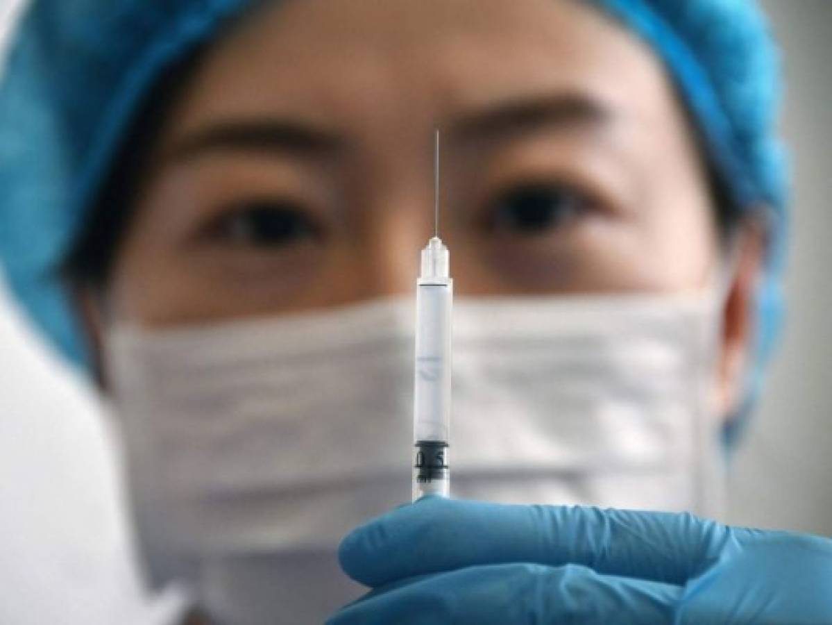 EEUU respalda vacuna anticovid de refuerzo para trabajadores en riesgo