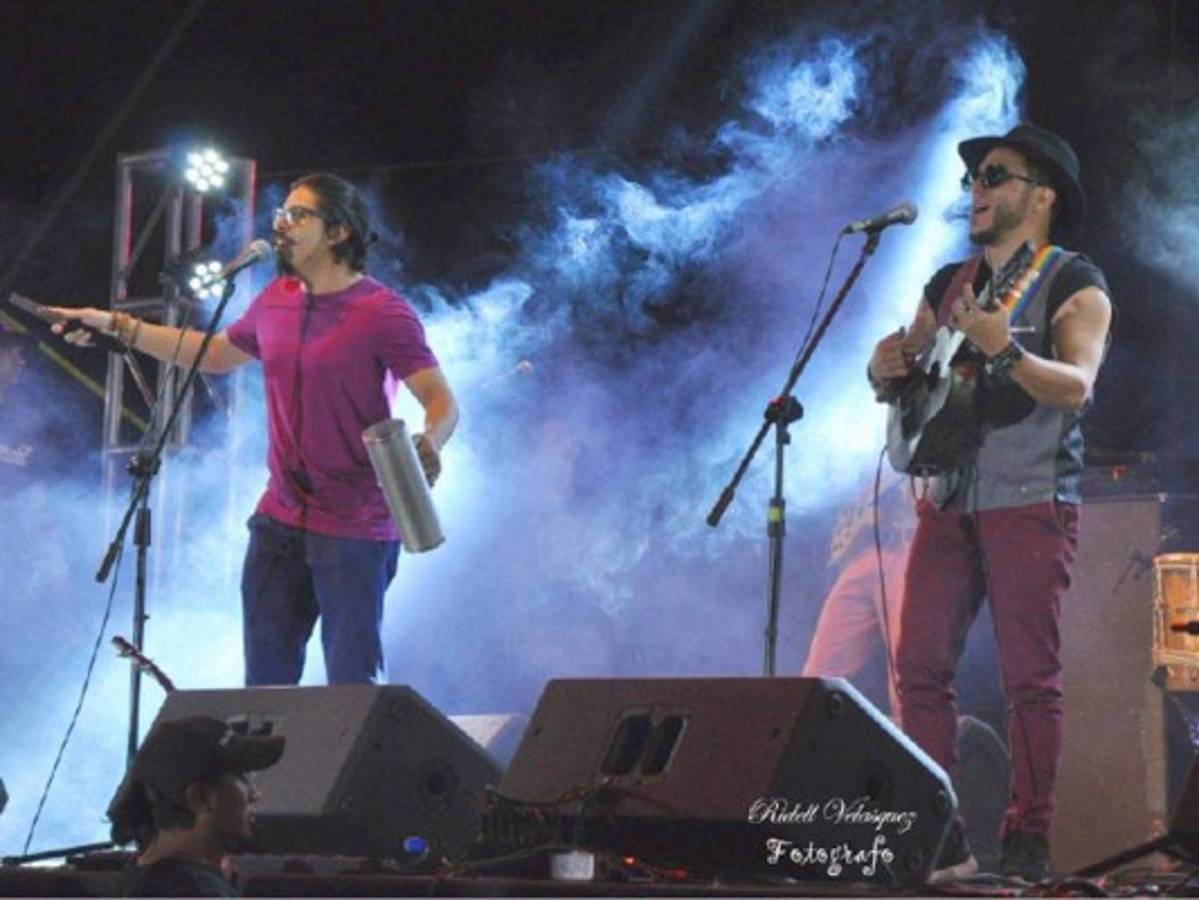 Los Bohemios estrenan su nuevo disco '¡Qué Rico!'