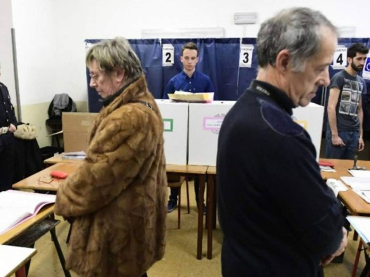 Liga y Cinco Estrellas se disputan el derecho a gobernar Italia