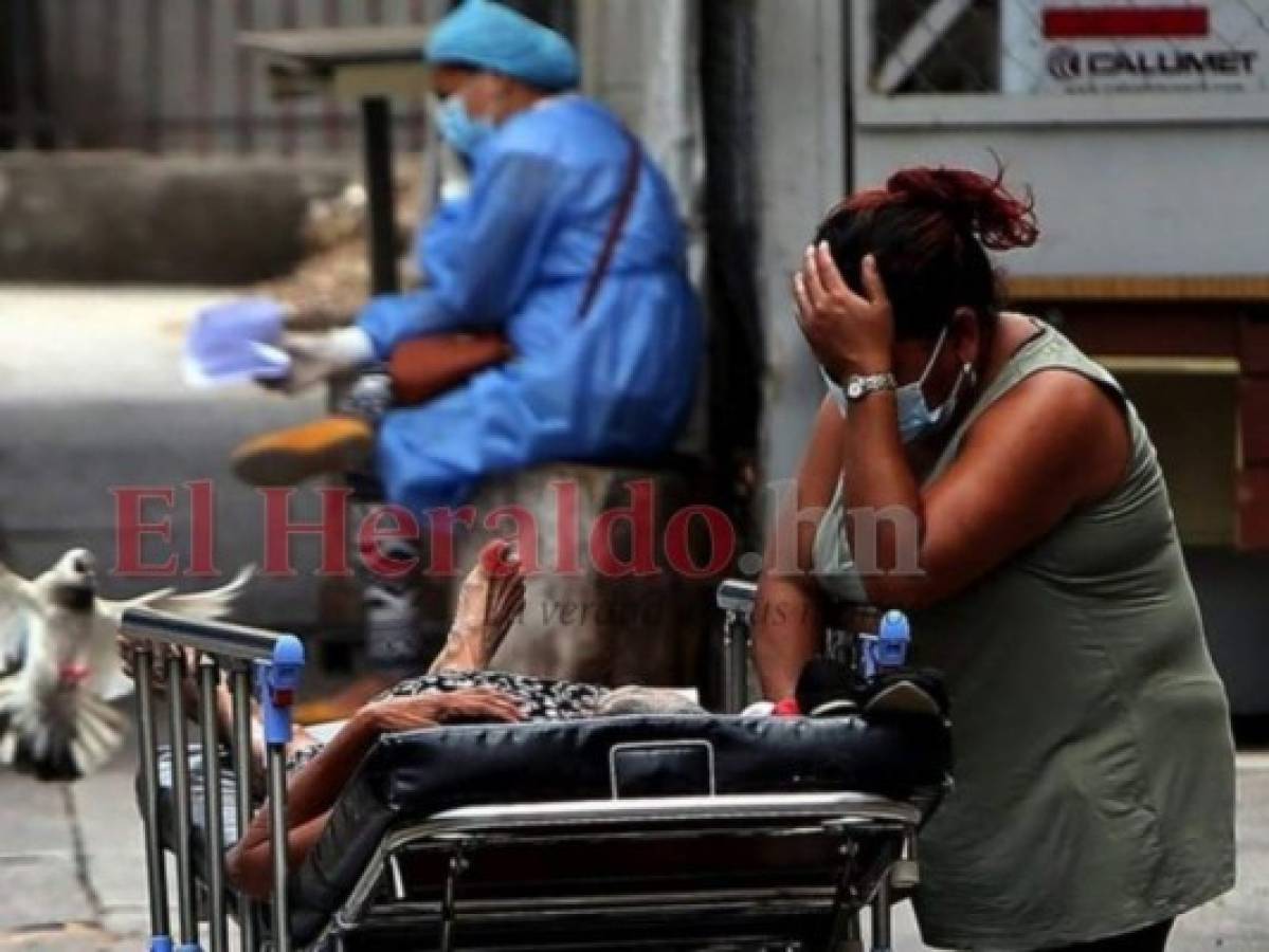 Riesgo de rebrote y falta de cupos: la saturación de hospitales en Honduras