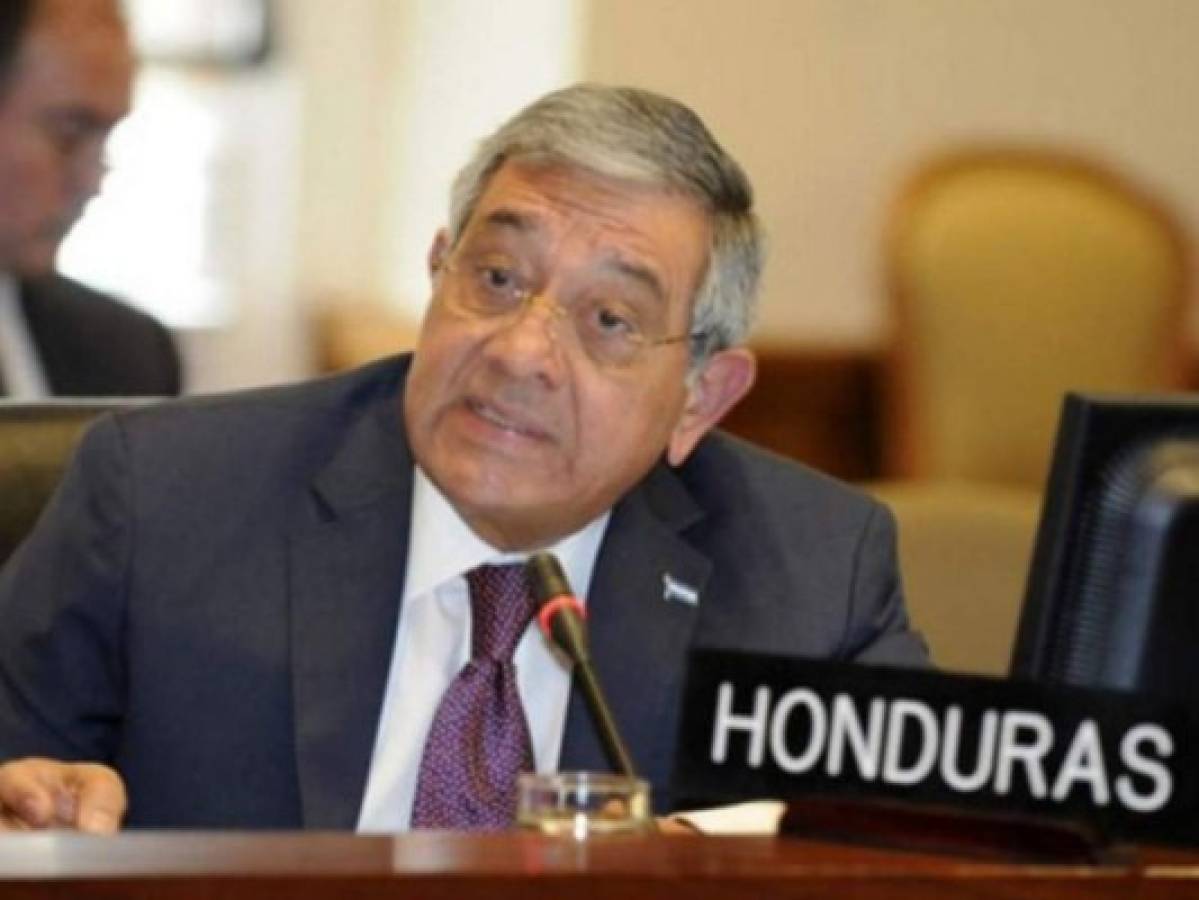 Leonidas Rosa Bautista, representante de Honduras en la OEA, es cesado de su cargo  