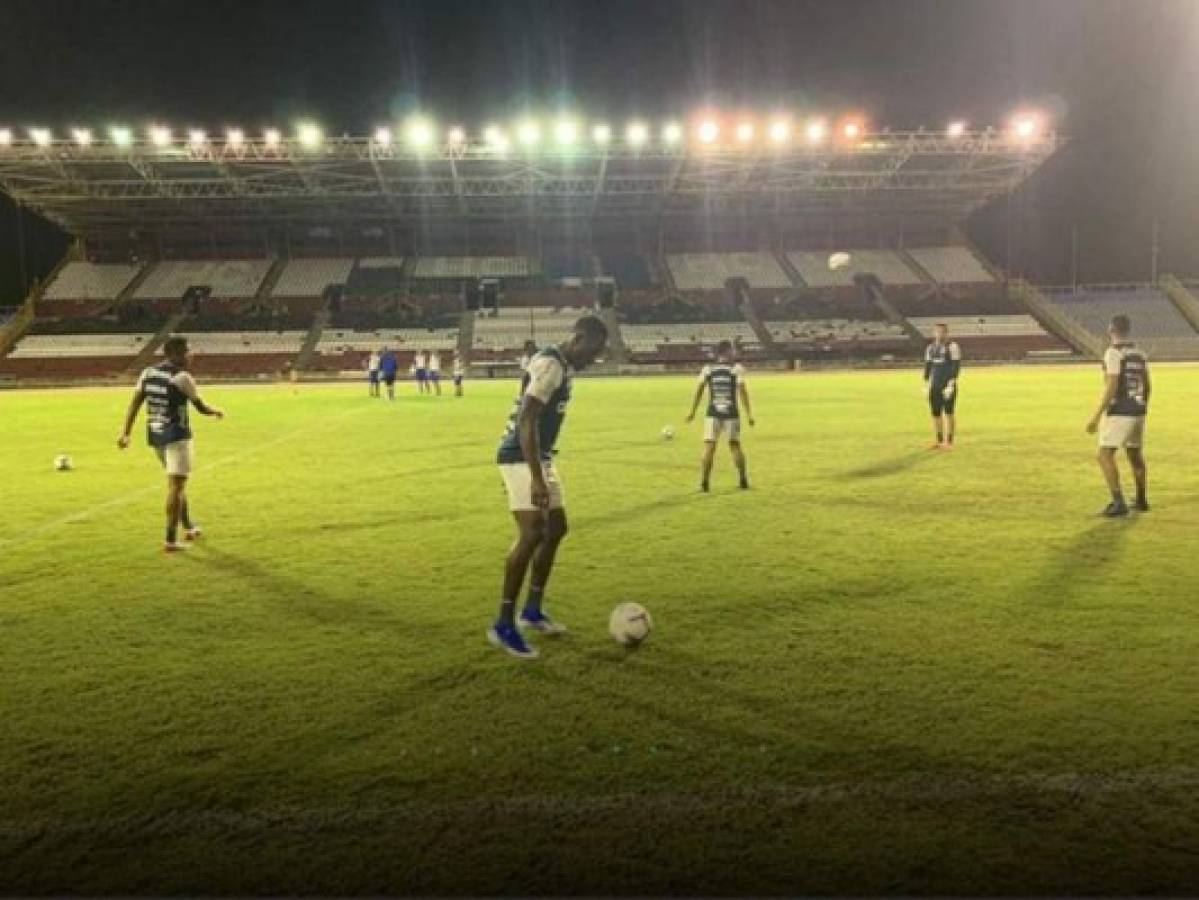 Honduras reconoció el estadio Hasely Crawford previo a enfrentar a Trinidad y Tobago