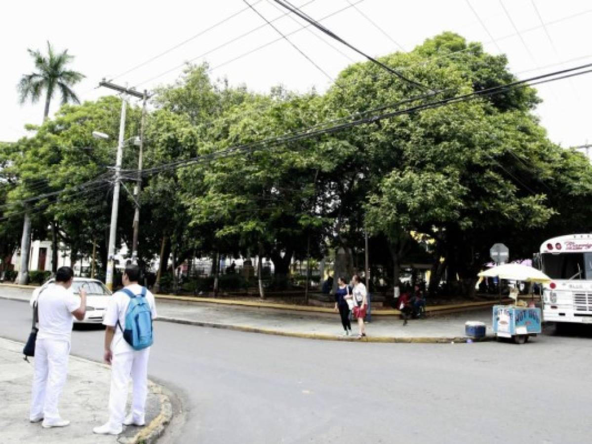 Plazas que no pierden su encanto en el Distrito Central