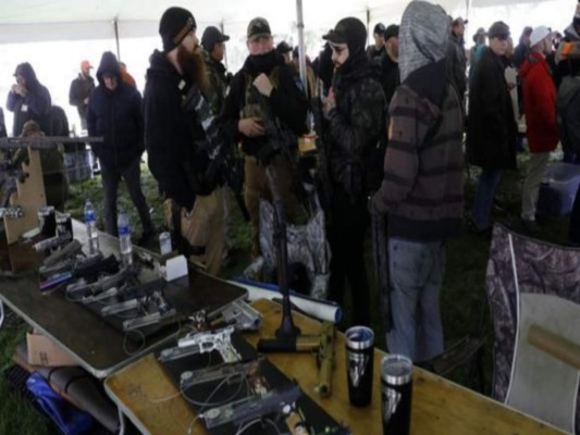 Estadounidense se declara culpable de conspirar para traficar armas a cárteles de México