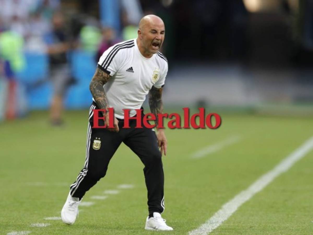 Jorge Sampaoli regresó a Argentina en silencio  