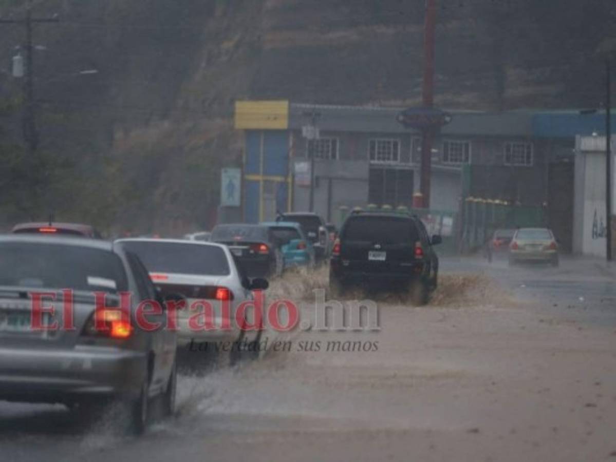 Lluvias con actividad eléctrica dejará onda tropical este martes en Honduras